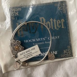 Hogwarts crest Alex and Ani